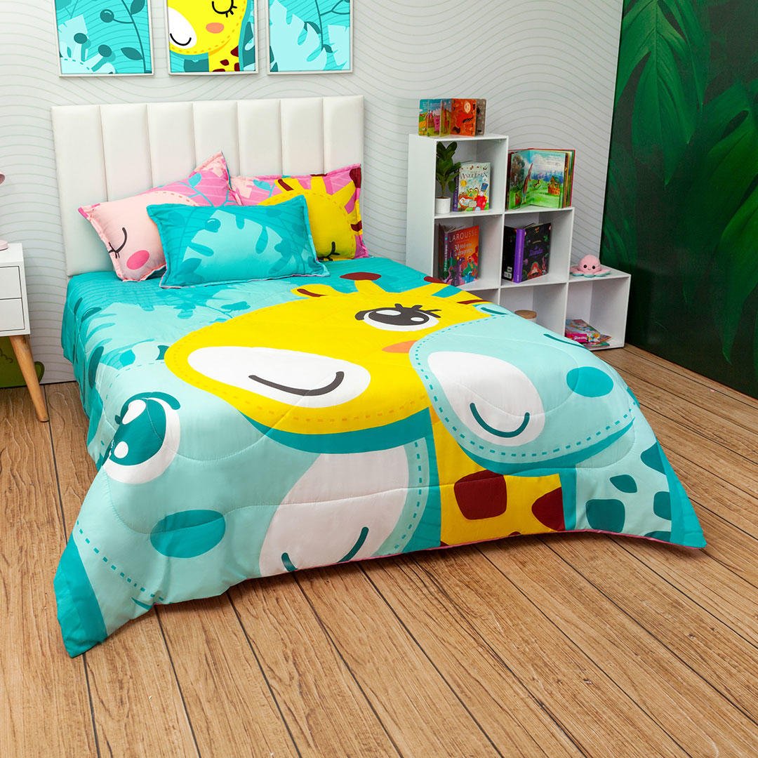 Cubrelecho Semi Acolchado Infantil Azul Claro para Cama Sencillo 100 X 190 Cm Doble Faz de Jirafas