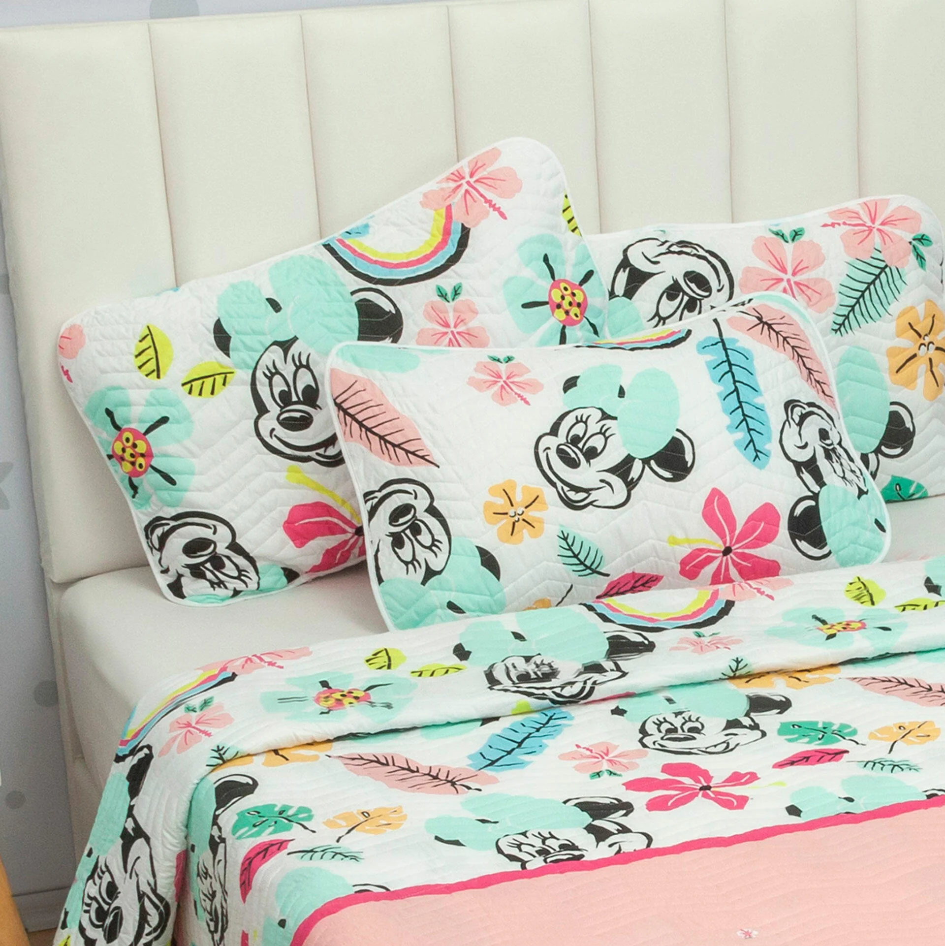 Cubrelecho Español Infantil Rosado para Cama Sencillo 100 X 190 Cm Doble Faz de Minnie